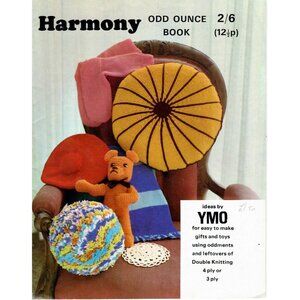 Knit Plush Pillows Patterns Booklet Teddy Bear Booties Hats Ball Scarves Dolls